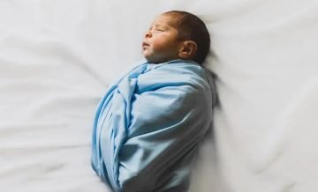 Banho noturno: 8 benefícios para o sono e o relaxamento do bebê