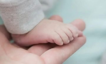 Banho do bebê no inverno: 8 dicas para manter conforto e segurança