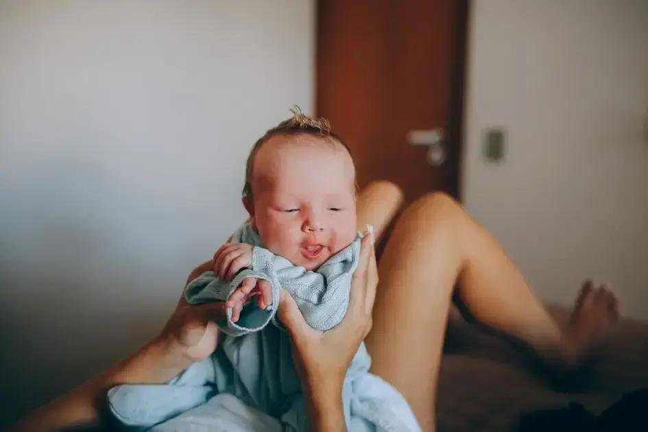 4. Roupas para a mamãe na bolsa de maternidade