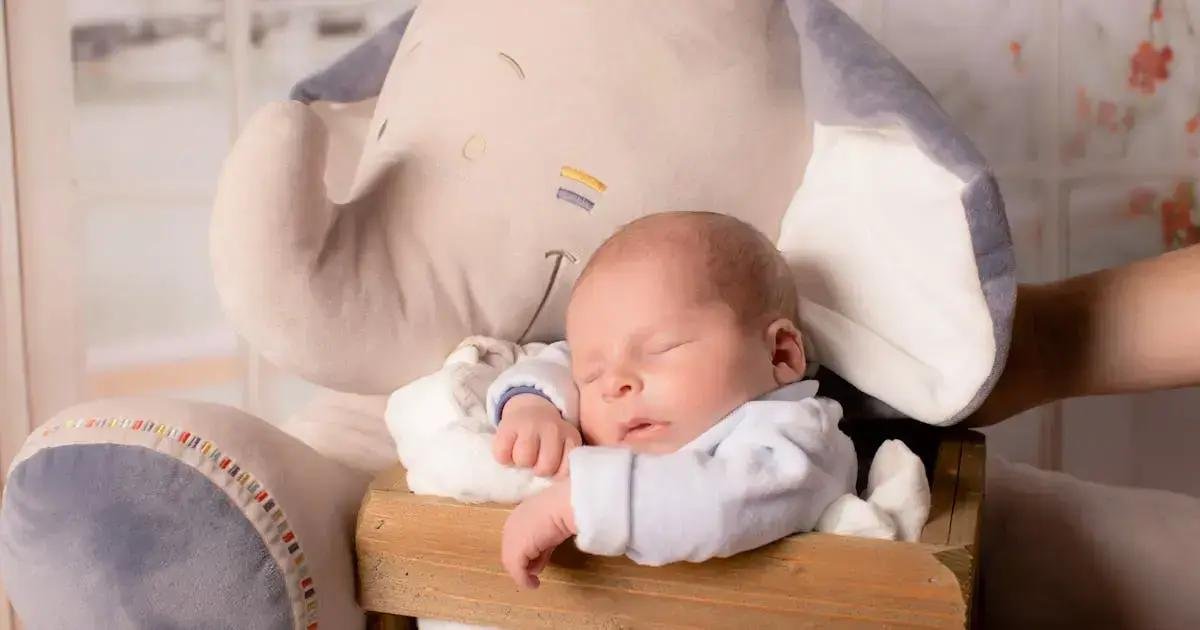 4. Como os brinquedos influenciam o desenvolvimento infantil 4. Como os brinquedos influenciam o desenvolvimento infantil