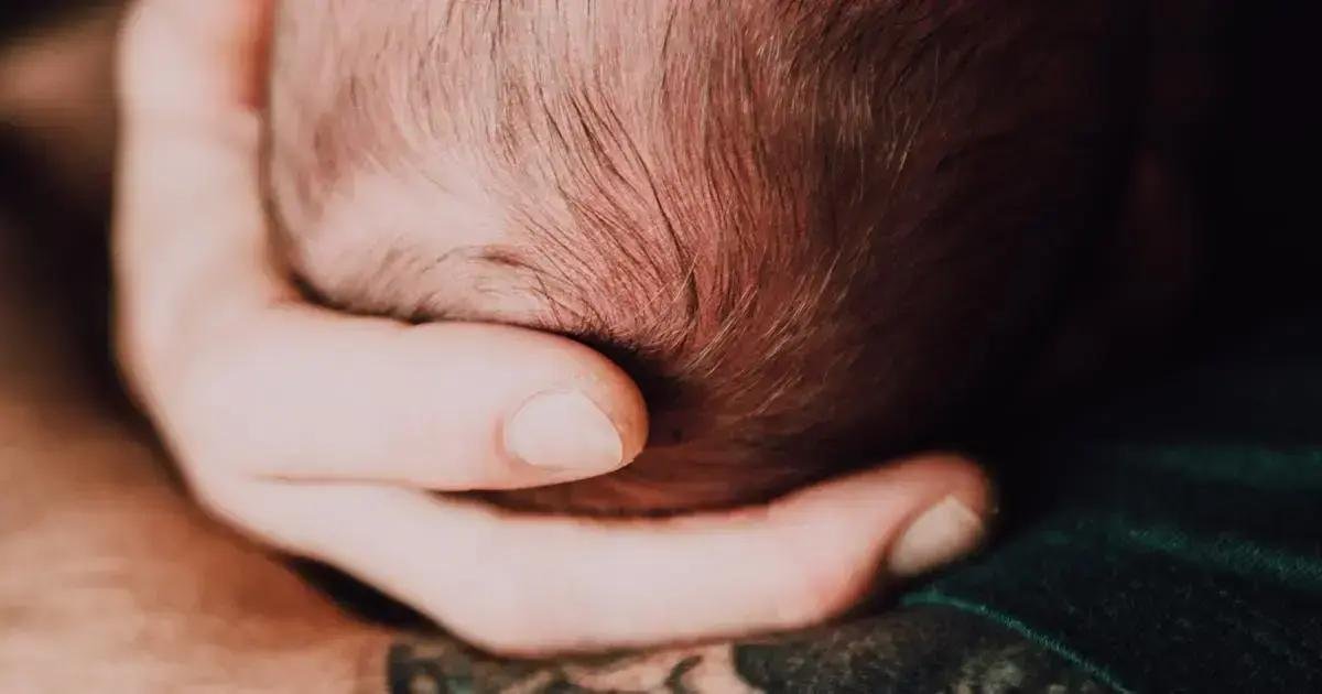 2. Como identificar sinais de febre em bebês