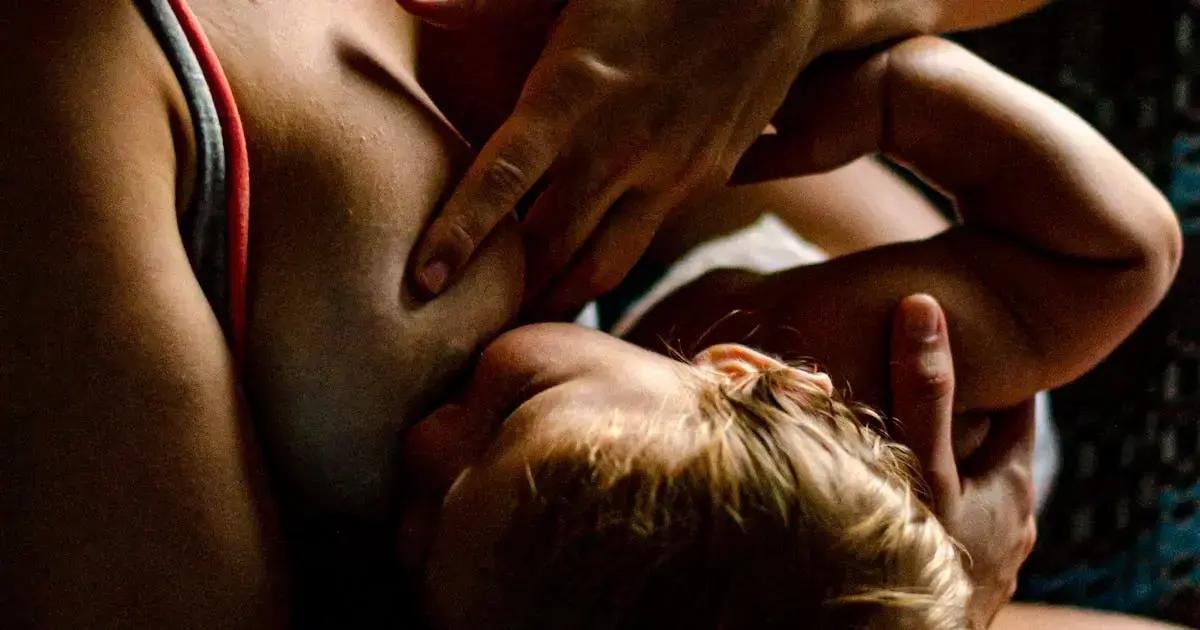 3. Dicas práticas para amamentar após a cesárea 3. Dicas práticas para amamentar após a cesárea